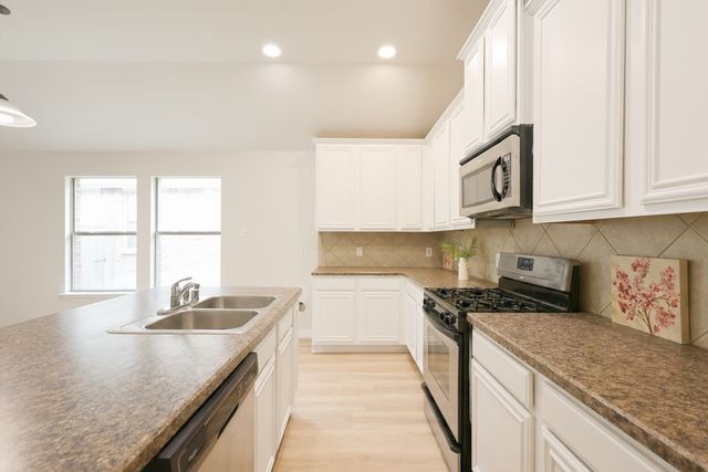 413 Hackberry Drive, Fate, TX 75087