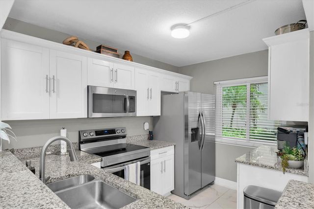 2209 BELLEAIR ROAD C3, Clearwater, FL 33764