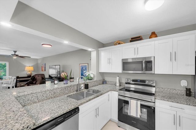 2209 BELLEAIR ROAD C3, Clearwater, FL 33764