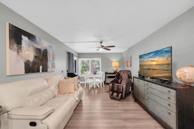 2209 BELLEAIR ROAD C3, Clearwater, FL 33764