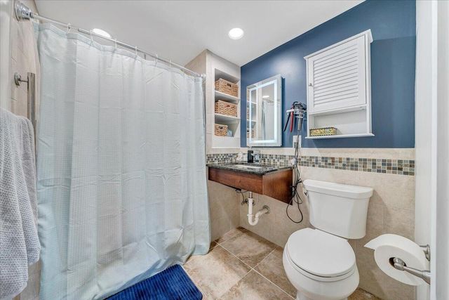 29 Corbett ST, Salem, VA 24153