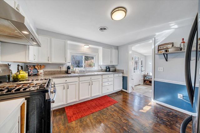 29 Corbett ST, Salem, VA 24153