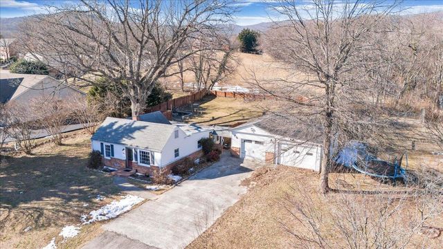 29 Corbett ST, Salem, VA 24153