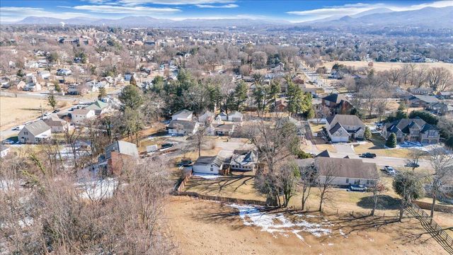 29 Corbett ST, Salem, VA 24153