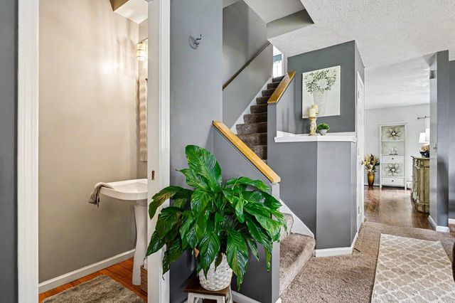 26551 Hampton Woods Drive, Elkhart, IN 46514
