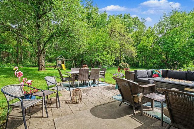 26551 Hampton Woods Drive, Elkhart, IN 46514