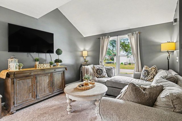 26551 Hampton Woods Drive, Elkhart, IN 46514