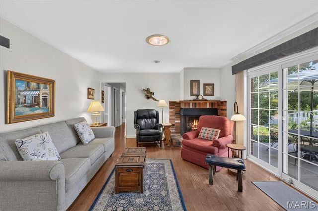 11957 Rocky Drive, Creve Coeur, MO 63141