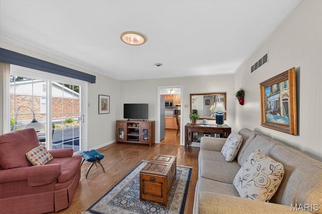 11957 Rocky Drive, Creve Coeur, MO 63141