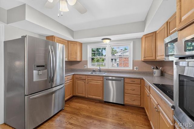 11957 Rocky Drive, Creve Coeur, MO 63141