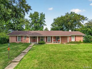 11957 Rocky Drive, Creve Coeur, MO 63141