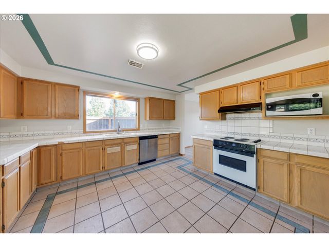 9811 Ne 138TH Ct, Vancouver, WA 98682