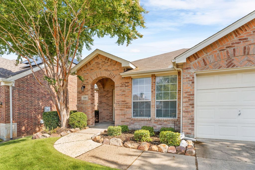 5200 Blackelm Drive, Mckinney, TX 75071