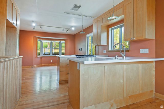 832 E 7TH AVE, Salt Lake City, UT 84103