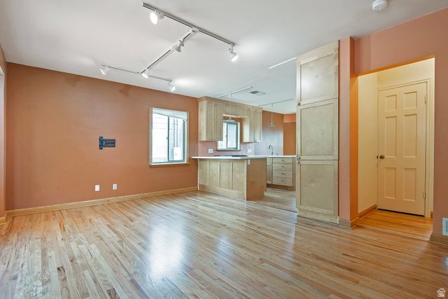 832 E 7TH AVE, Salt Lake City, UT 84103