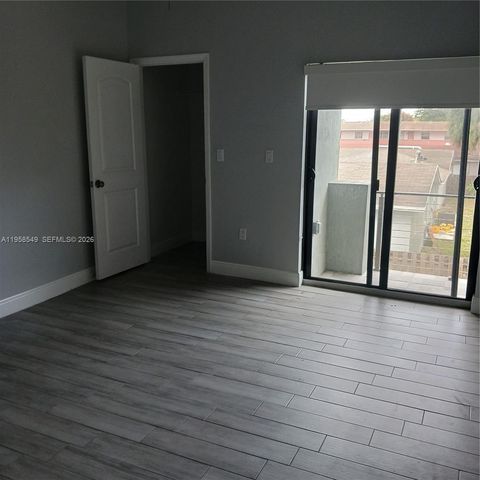 492 NW 40th Ct 492, Oakland Park, FL 33309