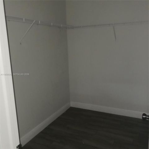 492 NW 40th Ct 492, Oakland Park, FL 33309