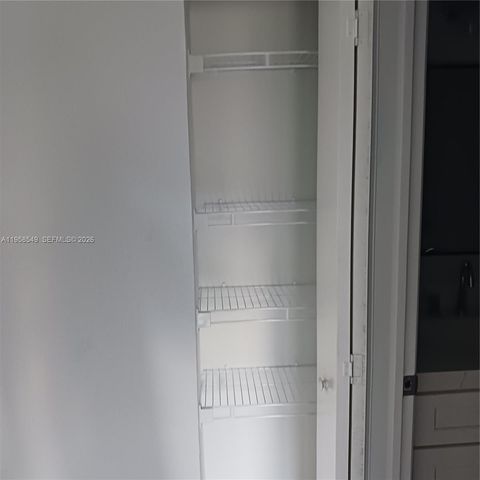 492 NW 40th Ct 492, Oakland Park, FL 33309