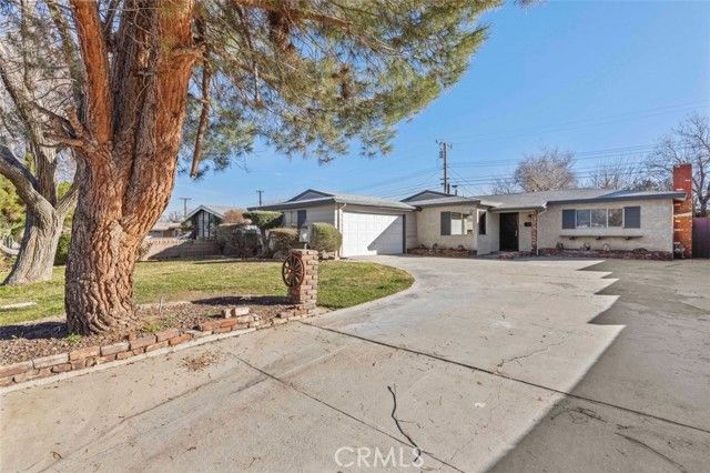 43708 Fern, Lancaster, CA 93534