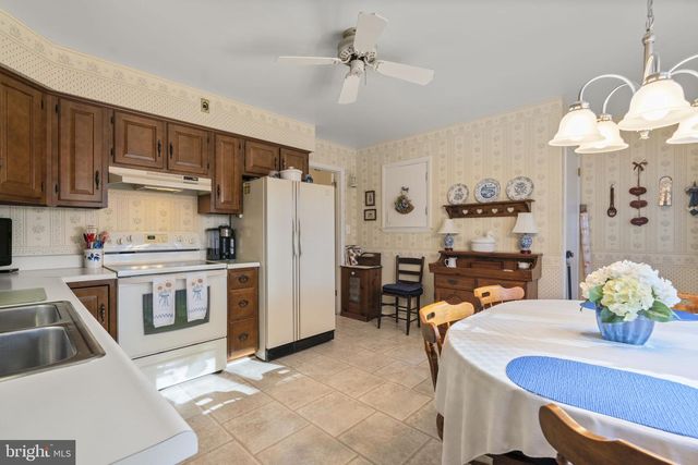 10115 GREEN CLOVER DR, Ellicott City, MD 21042