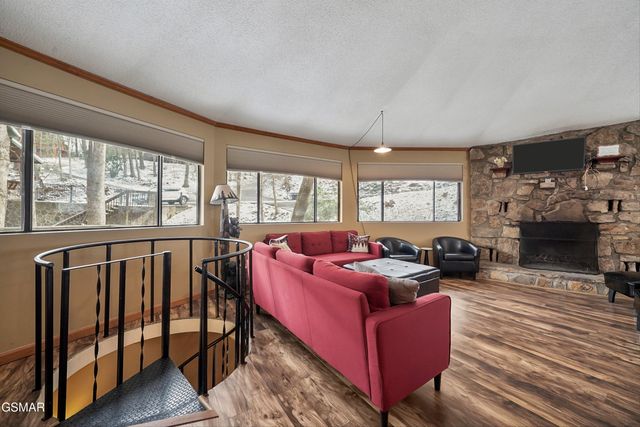 1321 N Baden Drive, Gatlinburg, TN 37738