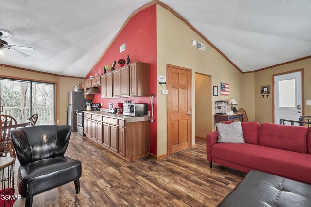 1321 N Baden Drive, Gatlinburg, TN 37738