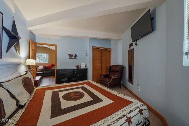 1321 N Baden Drive, Gatlinburg, TN 37738