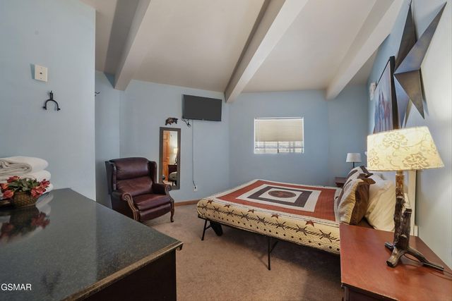 1321 N Baden Drive, Gatlinburg, TN 37738