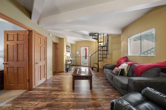 1321 N Baden Drive, Gatlinburg, TN 37738