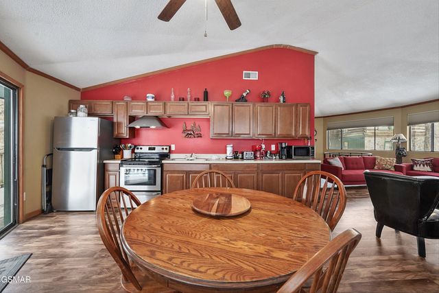 1321 N Baden Drive, Gatlinburg, TN 37738