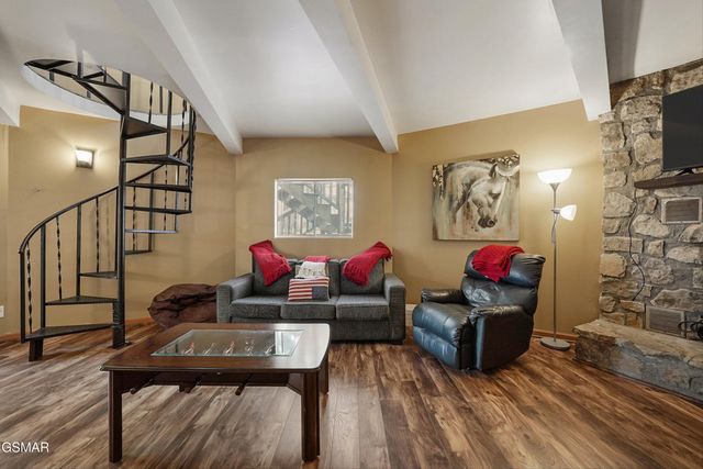 1321 N Baden Drive, Gatlinburg, TN 37738