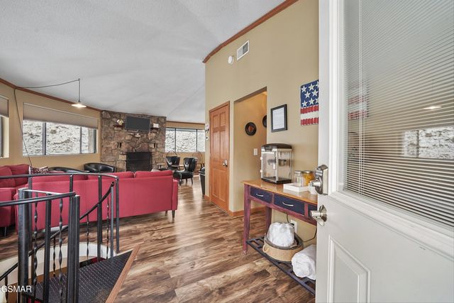 1321 N Baden Drive, Gatlinburg, TN 37738