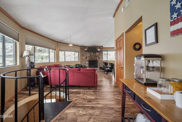 1321 N Baden Drive, Gatlinburg, TN 37738