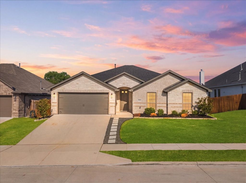 6924 Talon Bluff Drive, Fort Worth, TX 76179 — exterior