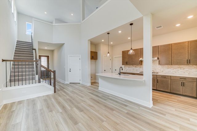 1401 South Brook DR, Leander, TX 78641