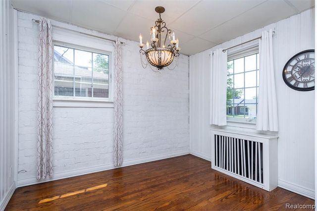 8911 Manor Avenue, Allen Park, MI 48101