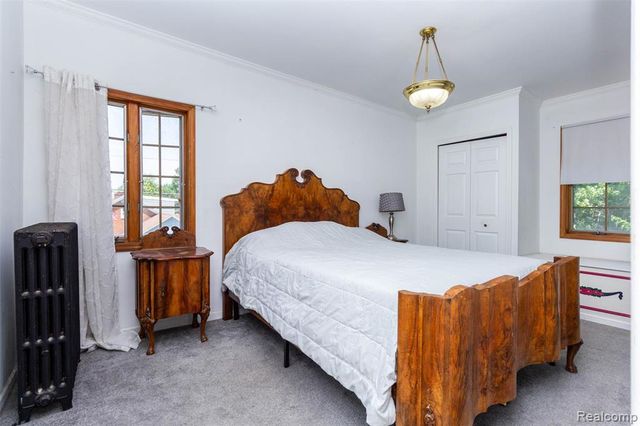 8911 Manor Avenue, Allen Park, MI 48101