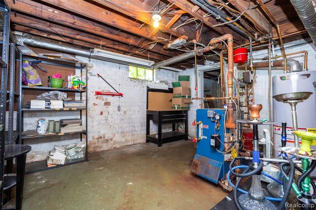 8911 Manor Avenue, Allen Park, MI 48101