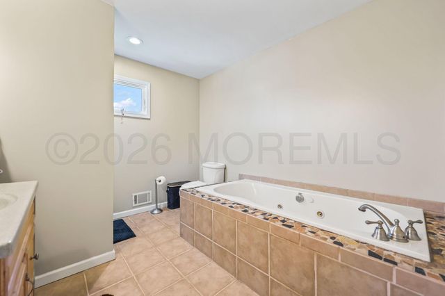 9 E Connecticut, Jackson, NJ 08527