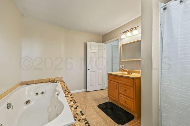 9 E Connecticut, Jackson, NJ 08527