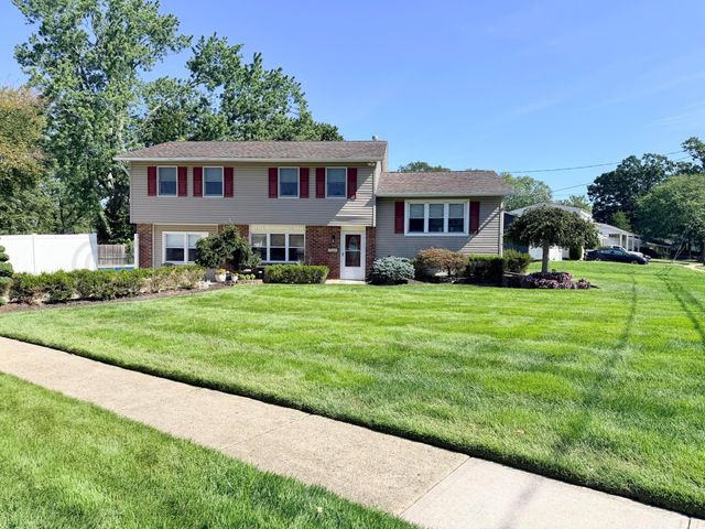 9 E Connecticut, Jackson, NJ 08527