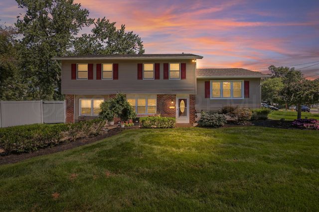 9 E Connecticut, Jackson, NJ 08527