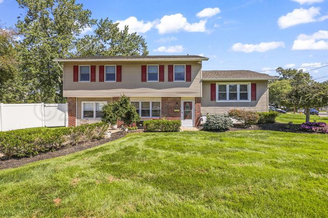 9 E Connecticut, Jackson, NJ 08527