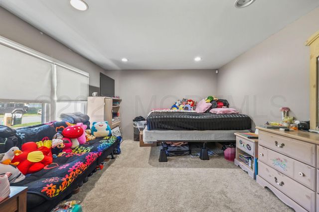 9 E Connecticut, Jackson, NJ 08527