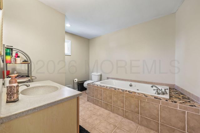9 E Connecticut, Jackson, NJ 08527