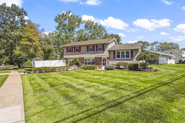 9 E Connecticut, Jackson, NJ 08527