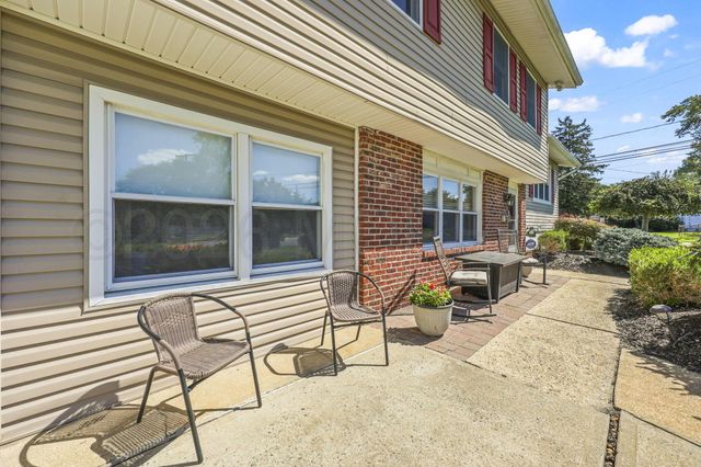 9 E Connecticut, Jackson, NJ 08527