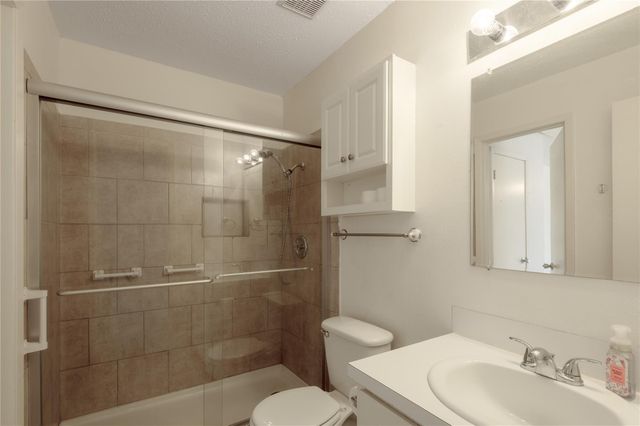 29 Driving Range Lane, Trinity, TX 75862