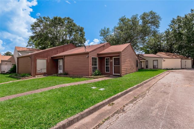 29 Driving Range Lane, Trinity, TX 75862