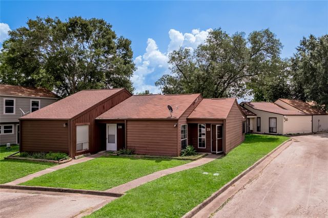 29 Driving Range Lane, Trinity, TX 75862